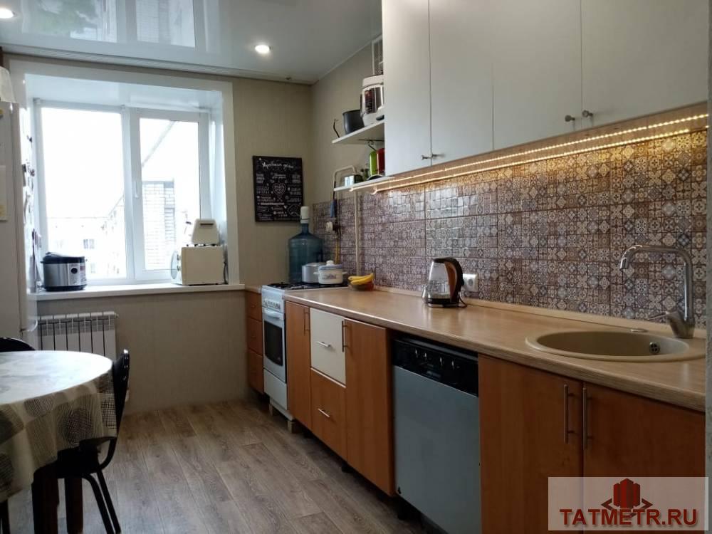 Продается замечательная квартира в г. Зеленодольск. Квартира в хорошем состоянии, удобной планировкой. Кухня большая....