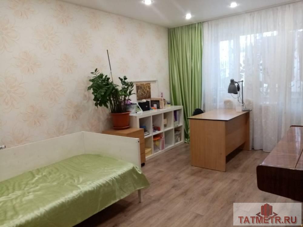 Продается замечательная квартира в г. Зеленодольск. Квартира в хорошем состоянии, удобной планировкой. Кухня большая.... - 6