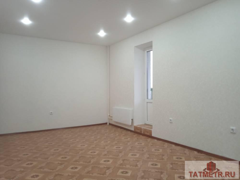 Продается отличная двухкомнатная квартира с хорошим ремонтом в новом доме г. Зеленодольск. В квартире натяжные... - 3