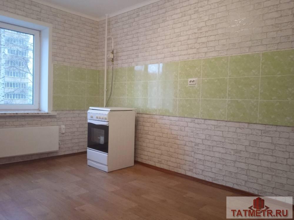 Продается отличная двухкомнатная квартира с хорошим ремонтом в новом доме г. Зеленодольск. В квартире натяжные... - 5