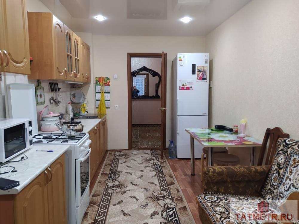 Продается светлая, уютная двухкомнатная квартира- улучшенной планировки с большой кухней, и свежим ремонтом в г.... - 5