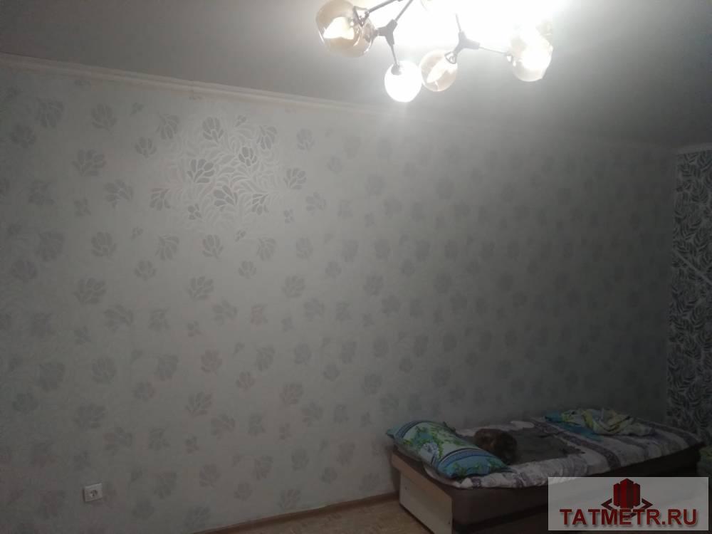 Продается уютная однокомнатная квартира в г. Зеленодольск. Светлая, просторная комната, окна пластиковые, балкон... - 3