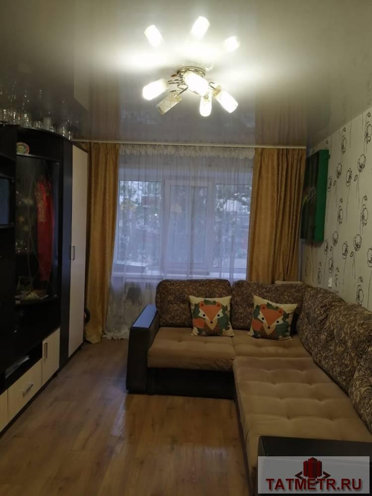 Продается отличная двухкомнатная  квартира в центре города Зеленодольск. Квартира чистая, уютная, светлая, с...