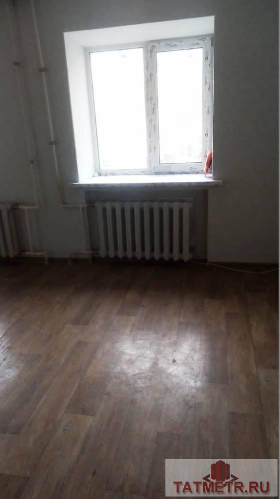 Продается отличная трех комнатная квартира в центре города Зеленодольск. Квартира чистая, уютная, светлая, с... - 2