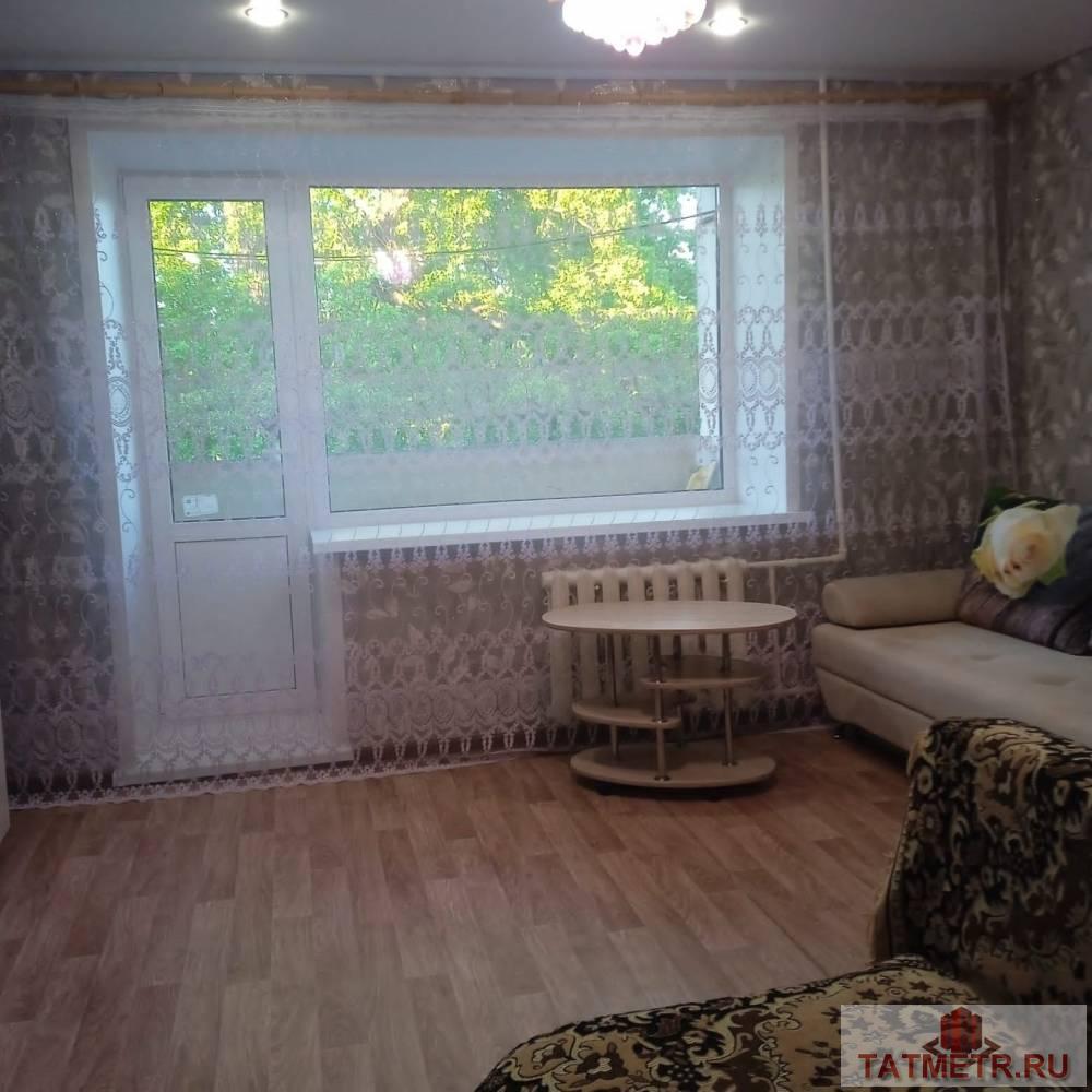 Продается отличная квартира в городе Зеленодольск. Квартира чистая, уютная, светлая, с ремонтом: окна стеклопакет,...