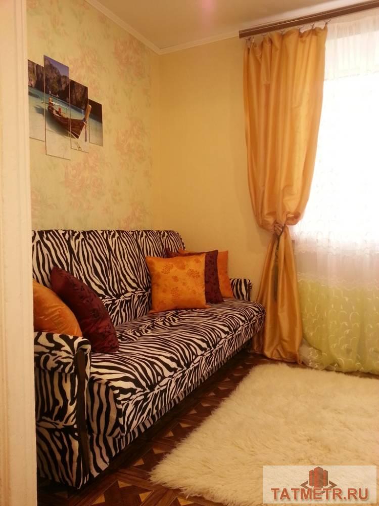 Продается гостинка в городе Зеленодольск. Квартира чистая, уютная, светлая, с ремонтом: окна стеклопакет, потолки...