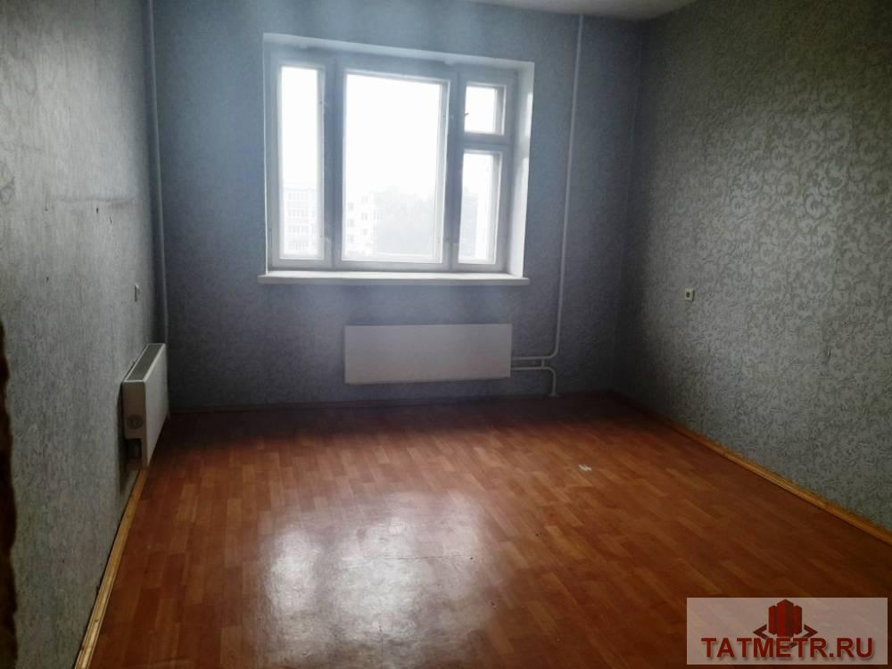 Продается трехкомнатная квартира улучшенной планировки в г. Зеленодольск. Комнаты квадратной формы с большими окнами.... - 2