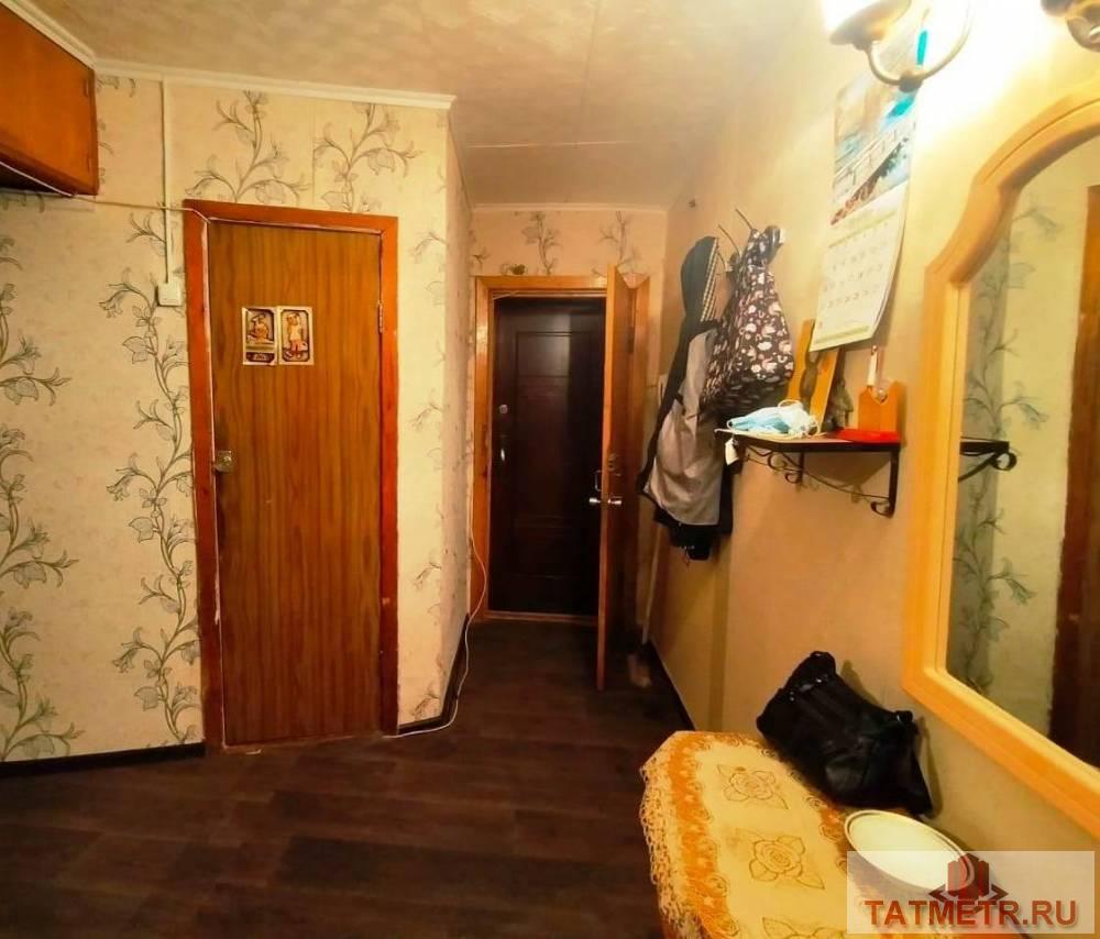 Продается отличная квартира в центре мирного в г. Зеленодольск. Квартира с раздельными комнатами, большая, светлая,... - 3