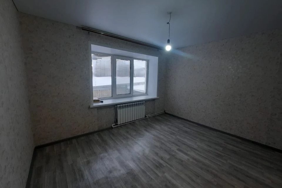 Продается однокомнатная квартира в г. Зеленодольск. Квартира расположена на среднем этаже.  Квартира с ремонтом:...