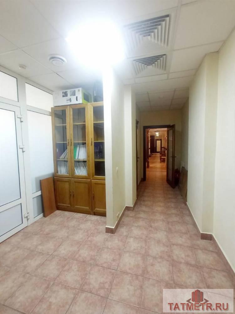Продается помещение свободного назначения в центре Казани, отдельный вход с первой линии , классическая кабинетная... - 22