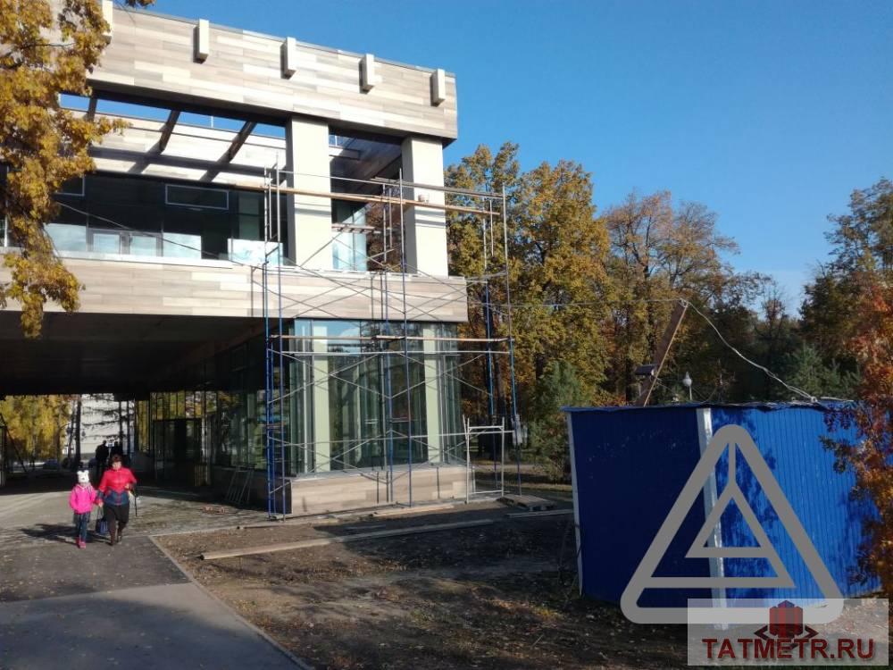 Сдается в аренду новый многофункциональный комплекс в парковой зоне возле ДК Химиков.  Площадь 1-го этажа 953 кв.м.,... - 1