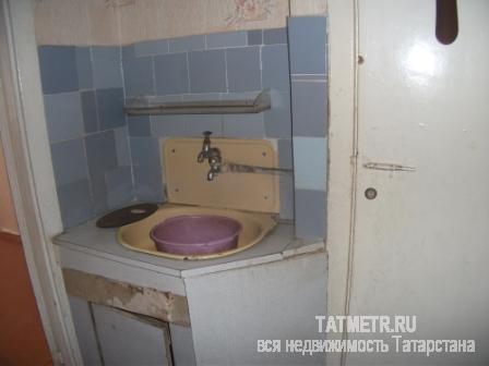 Комната в г. Зеленодольск, в хорошем состоянии, имеется в комнате туалет, раковина, имеется место под душ, в подъезде... - 1
