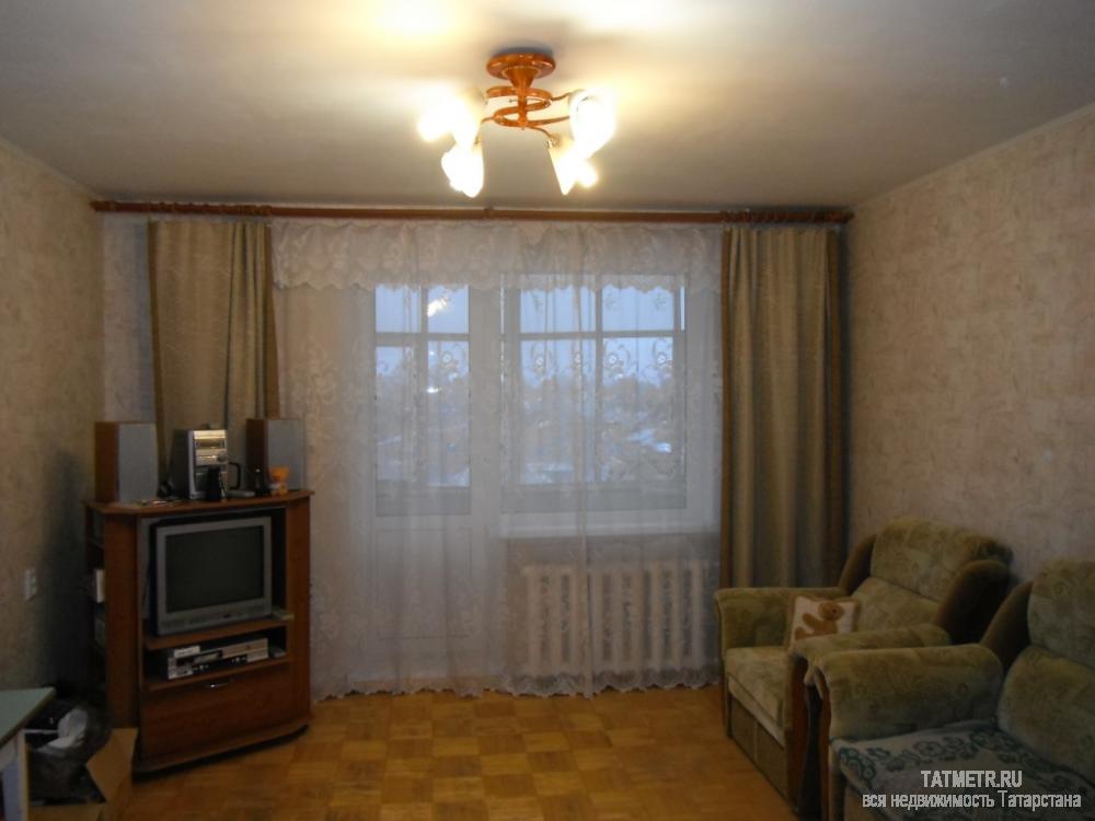 Отличная, просторная квартира в пгт. Васильево. Квартира не угловая. Комнаты на разные стороны. Имеется балкон 3 м. и...