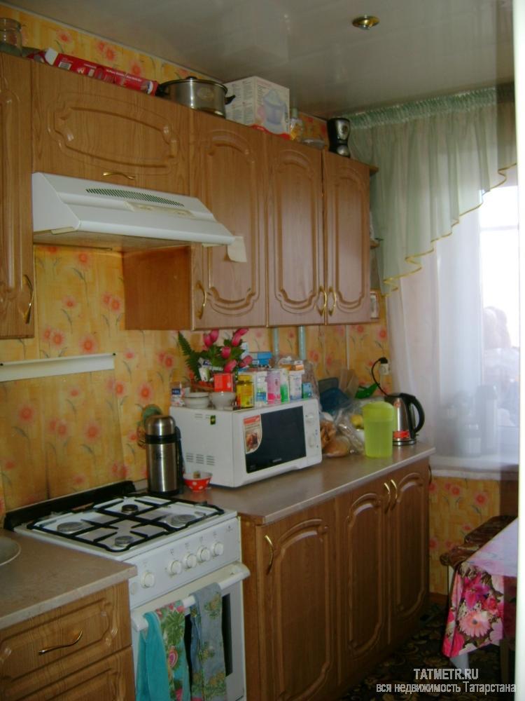 Отличная трехкомнатная квартира ленинградского проекта в г. Зеленодольск. Квартира просторная, светлая, тёплая, не... - 3