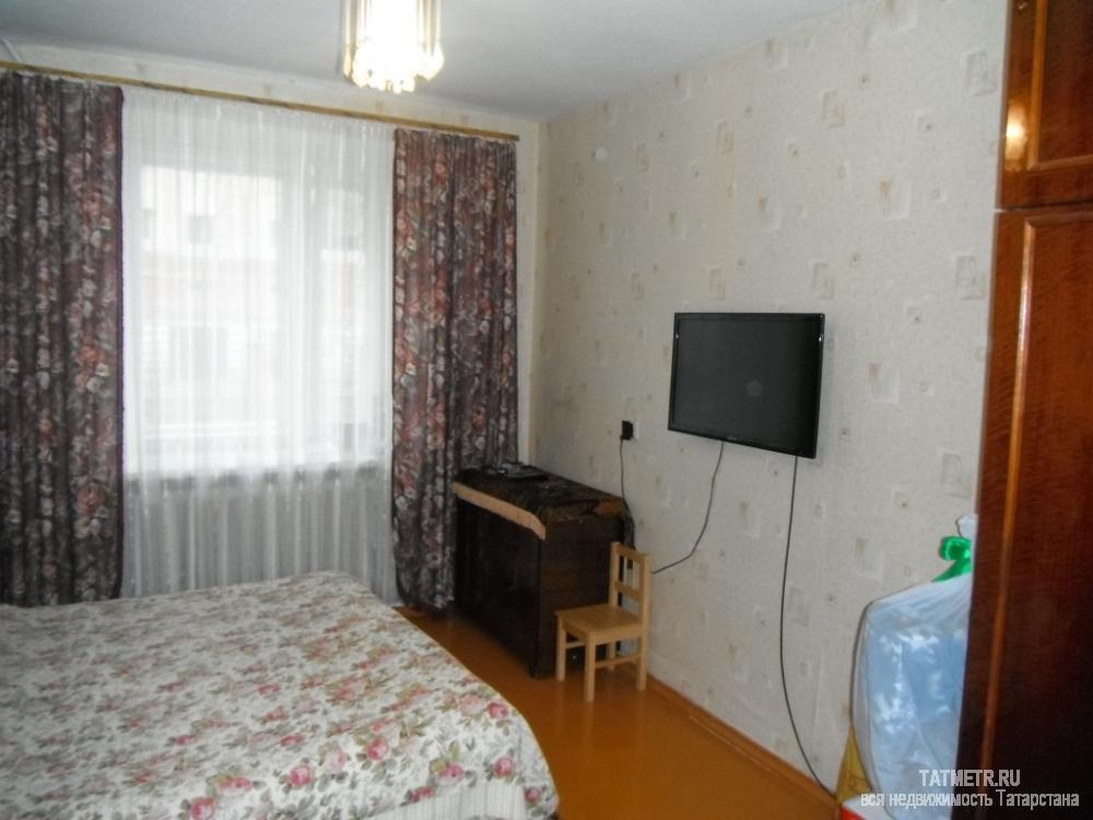 Отличная, просторная трехкомнатная квартира в самом центре г. Зеленодольск. Квартира в хорошем состоянии, теплая,...