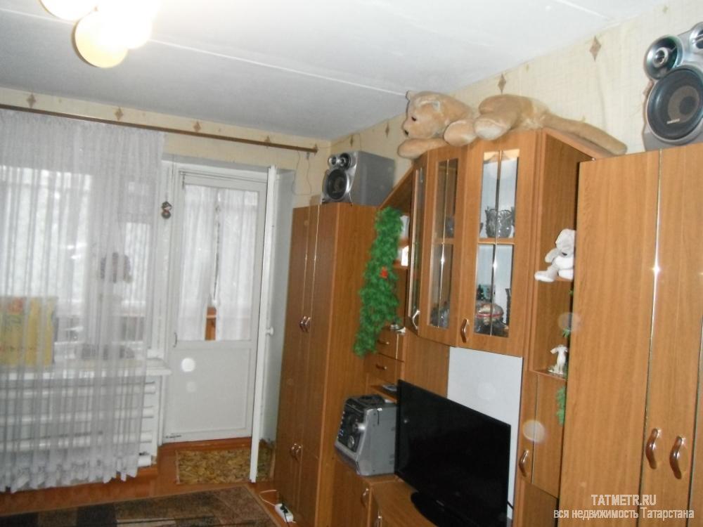 Отличная, просторная трехкомнатная квартира в самом центре г. Зеленодольск. Квартира в хорошем состоянии, теплая,... - 2