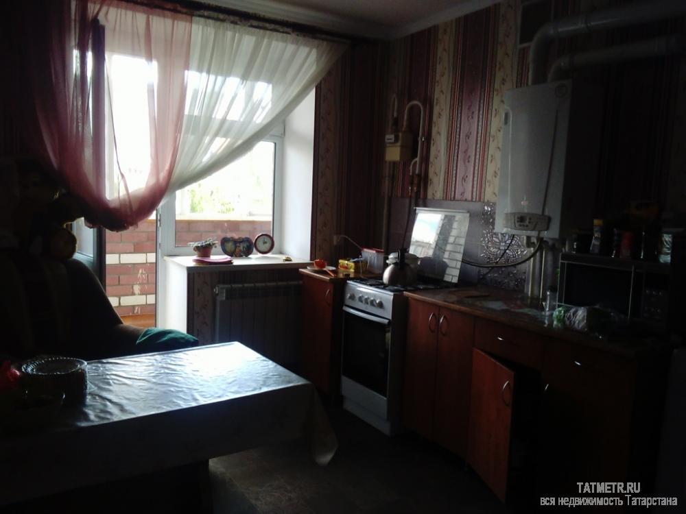 Отличная квартира в г. Зеленодольск. Квартира находится в центре мкр. Мирный, с индивидуальным отоплением, светлая,... - 2