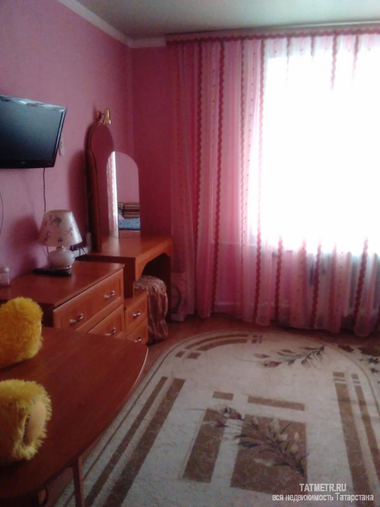Отличная двухкомнатная квартира в г. Зеленодольск. Просторная, светлая, теплая квартира с раздельными комнатами; на... - 2