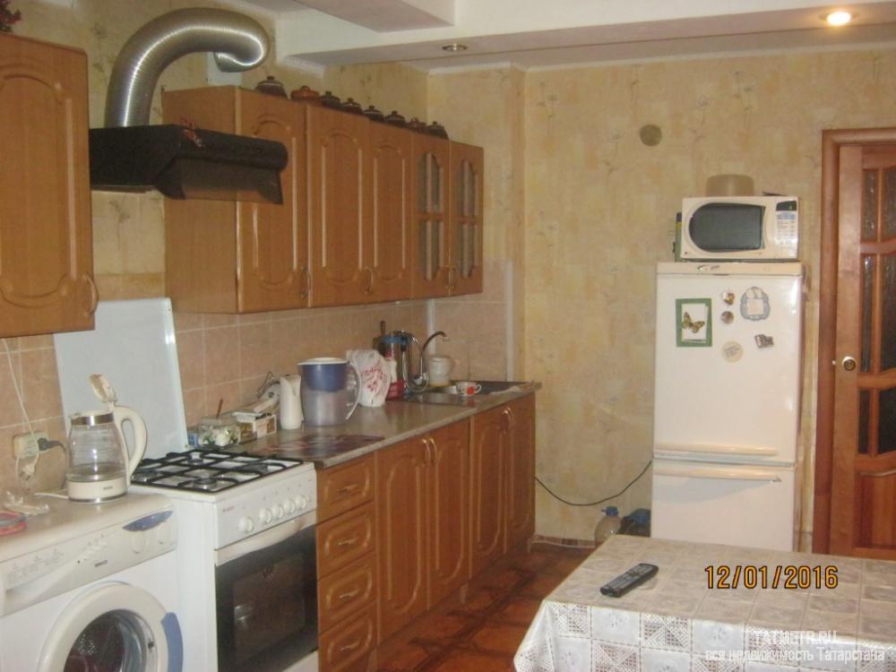 Отличная, просторная, светлая квартира в г. Зеленодольск, мкр. Мирный. Комнаты раздельные, очень большая кухня и... - 5