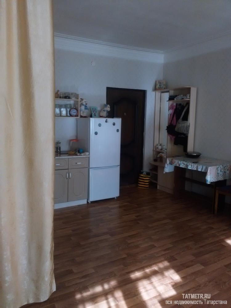 Отличная комната в самом центре города Зеленодольска. В комнате сделан хороший ремонт. Полы утеплены, балкон... - 3