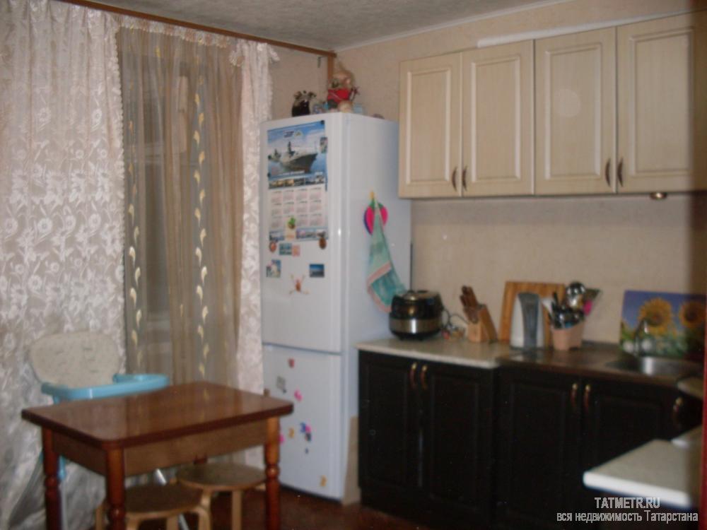 Отличная квартира в г. Зеленодольск, в мкр. Мирный. Квартира большая, светлая, теплая. Кухня 12 кв.м. Санузел... - 2
