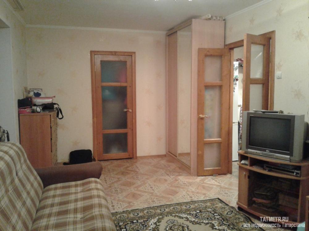 Отличная квартира в г. Зеленодольск, в центре мкр. Мирный. Квартира в хорошем состоянии. Имеется застекленная 6 м....