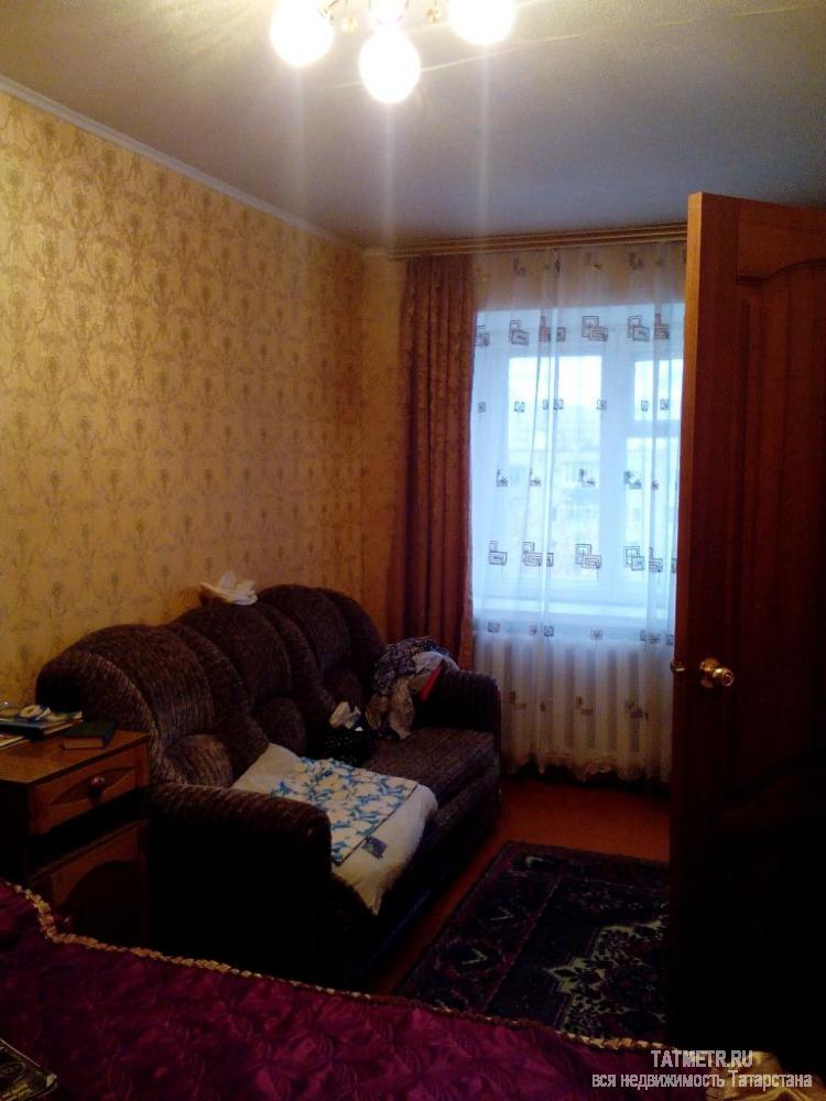 Замечательная квартира в центре г. Зеленодольск. Квартира в отличном состоянии. Комнаты просторные, светлые. Потолки... - 3