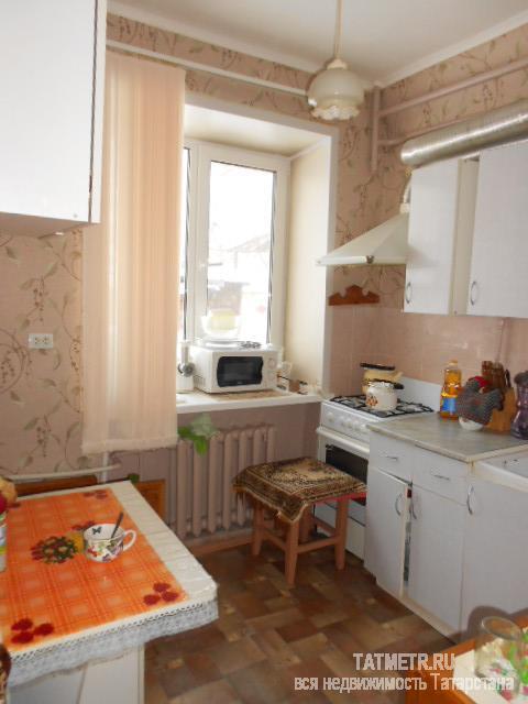 Отличная двухкомнатная квартира в самом центре г. Зеленодольск. Комнаты светлые, уютные, в хорошем состоянии. Кухня... - 2