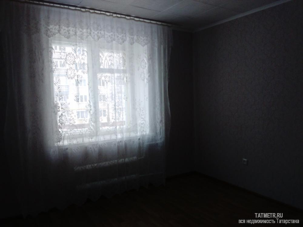 Отличная комната в блоке в мкр. Мирный, в г. Зеленодольск. Комната светлая, уютная, теплая. Сделан ремонт, поклеены...