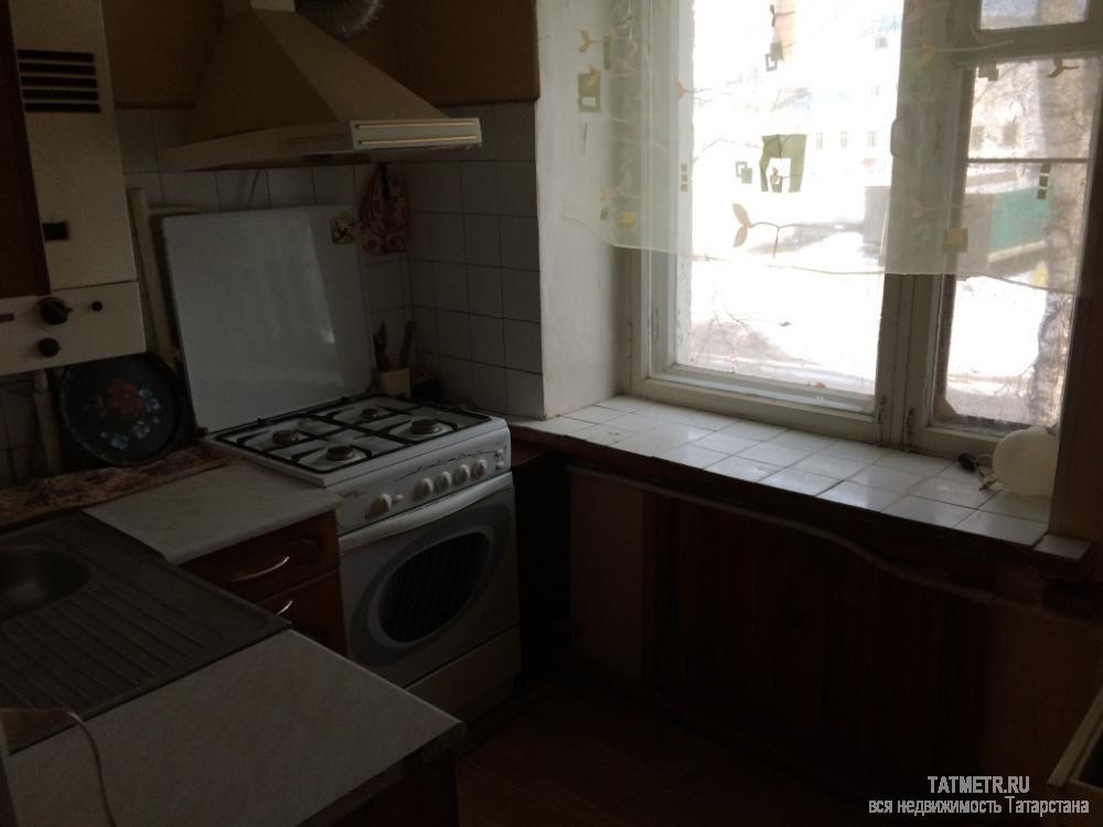Хорошая квартира в г. Зеленодольск. В квартире: два дивана, стенка, холодильник, кухонный гарнитур. Рядом школа,...