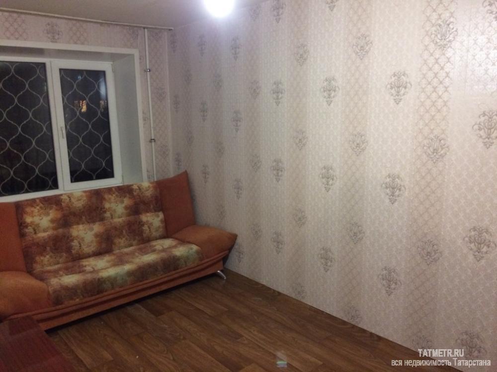 Хорошая квартира в спокойном районе г. Зеленодольске. В комнате сделан ремон. На полу линолиум. Установлены...