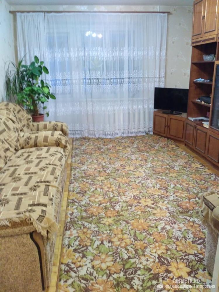 Отличная квартира в городе Волжске, чистая, теплая и очень светлая. Установлены пластиковые окна в двух спальнях,...