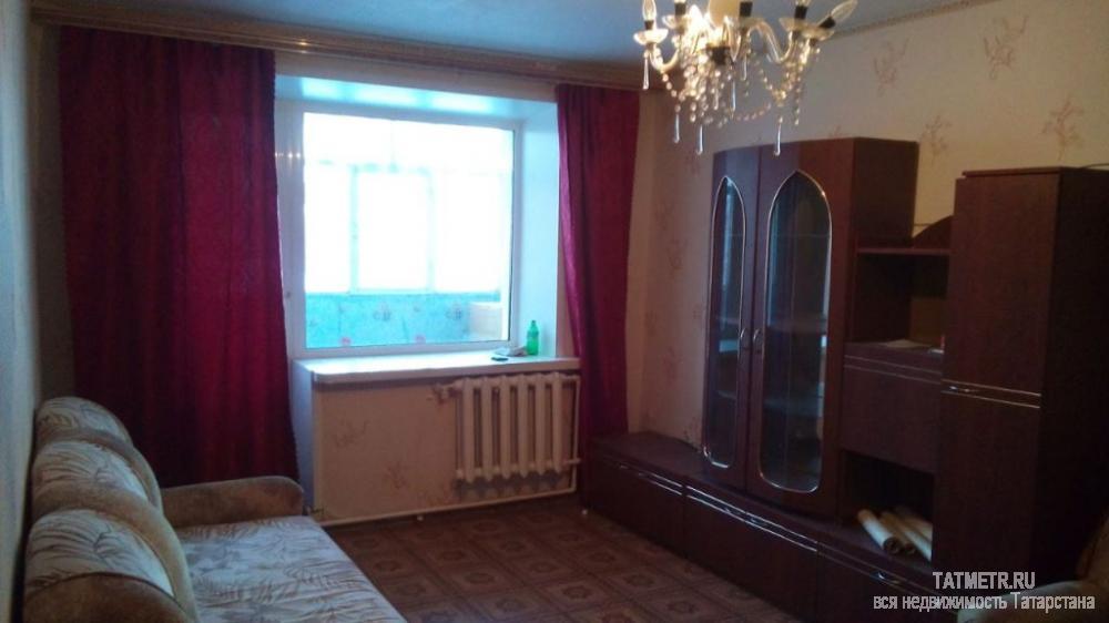 Отличная квартира в г. Зеленодольск. Квартира большая, светлая, уютная, окна выходят на солнечную сторону; комната с...