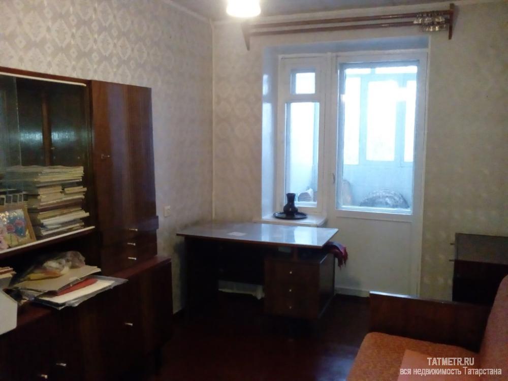 Хорошая трехкомнатная квартира в центре г. Зеленодольск. Комнаты просторные, уютные, раздельные, в хорошем состоянии.... - 1
