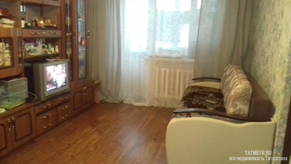 Отличная светлая, просторная и уютная квартира в г. Зеленодольск. Квартира теплая, с хорошим ремонтом. Окна в...