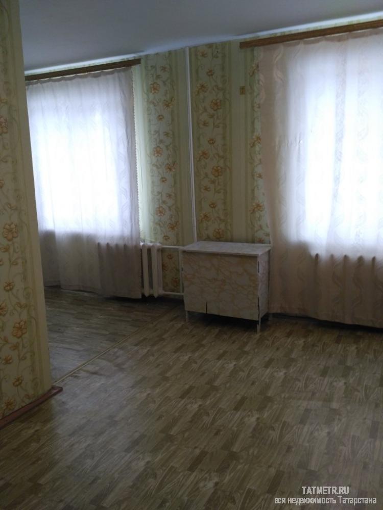 Хорошая, светлая квартира в городе Волжске. Большие, просторные комнаты. Квартира очень теплая. Имеется 6-метровая...
