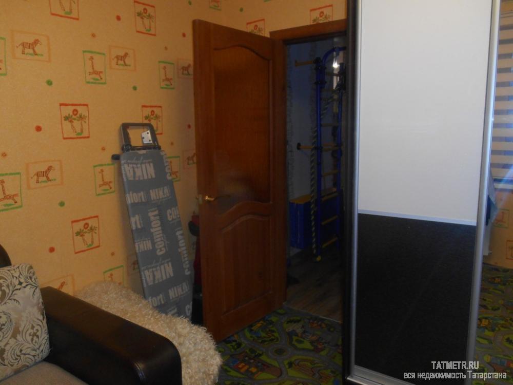 Замечательная двухкомнатная квартира улучшенной планировки в г. Зеленодольск. Квартира просторная, уютная, очень... - 3