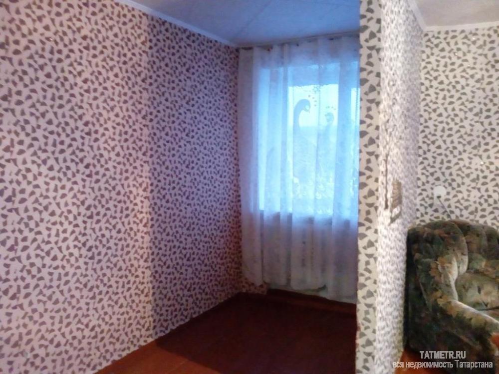 Замечательная гостинка в г. Зеленодольск. Большая, светлая квартира, окна выходят на южную сторону. Имеется отдельная... - 1