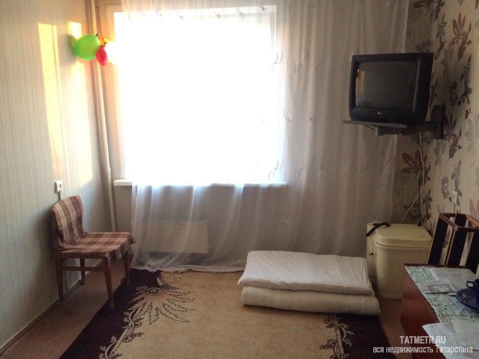 Сдаётся хорошая комната в г. Зеленодольск. В квартире есть: кровать, холодильник, стиральная машина, телевизор....