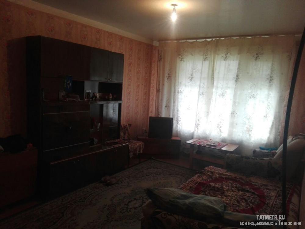 Хорошая квартира в самом центре города Зеленодольск. Квартира светлая, уютная, не угловая. Санузел совмещен, в... - 1
