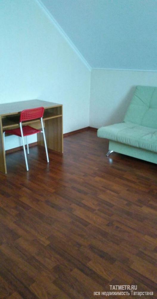 Сдается отличная, чистая, уютная комната в шикарном коттедже в г. Зеленодольск. В комнате есть диван, стол,... - 1