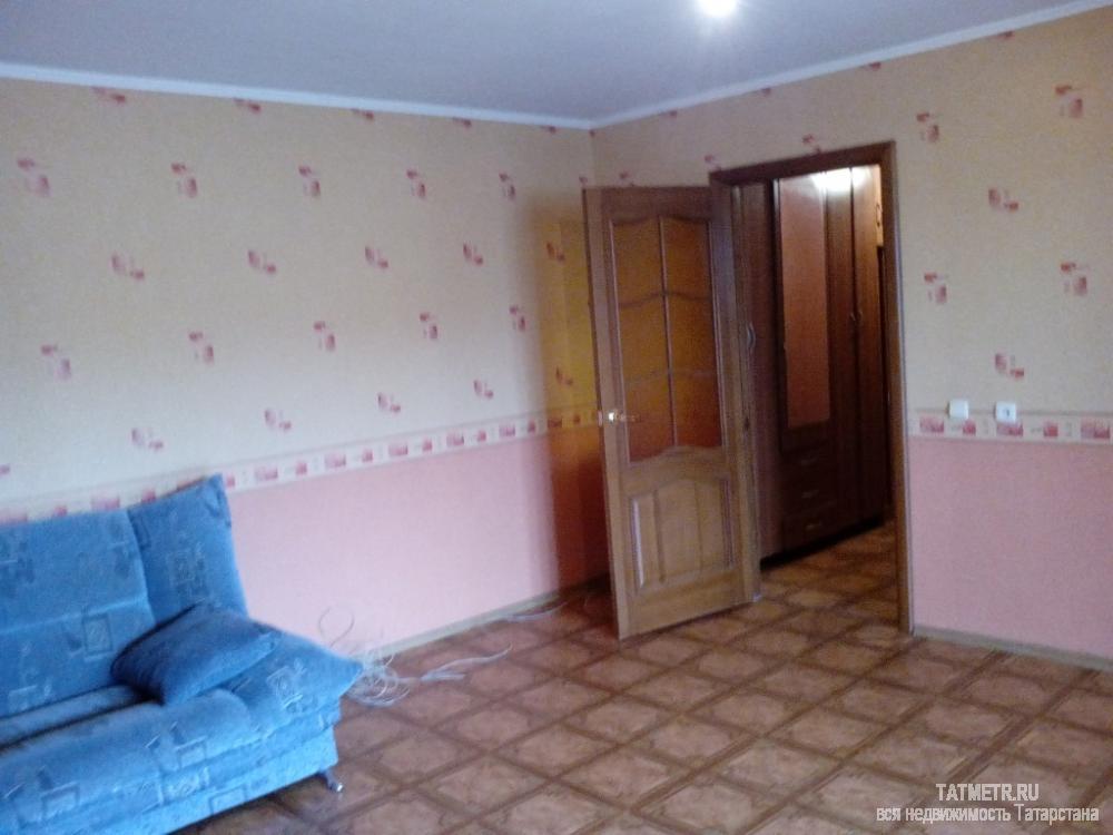 Сдается отличная квартира в самом центре г. Зеленодольск. Квартира просторная, чистая и светлая, с хорошим ремонтом.... - 2