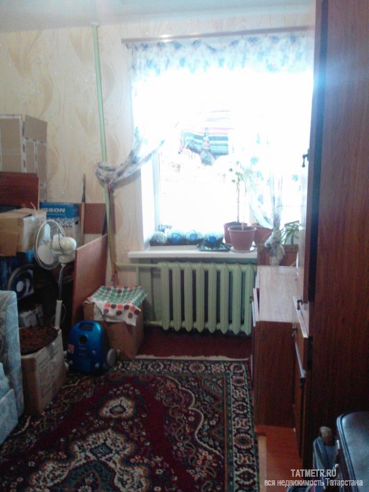 Отличная трехкомнатная квартира ленинградского проекта в г. Зеленодольск. Комнаты просторные, уютные, в хорошем... - 2