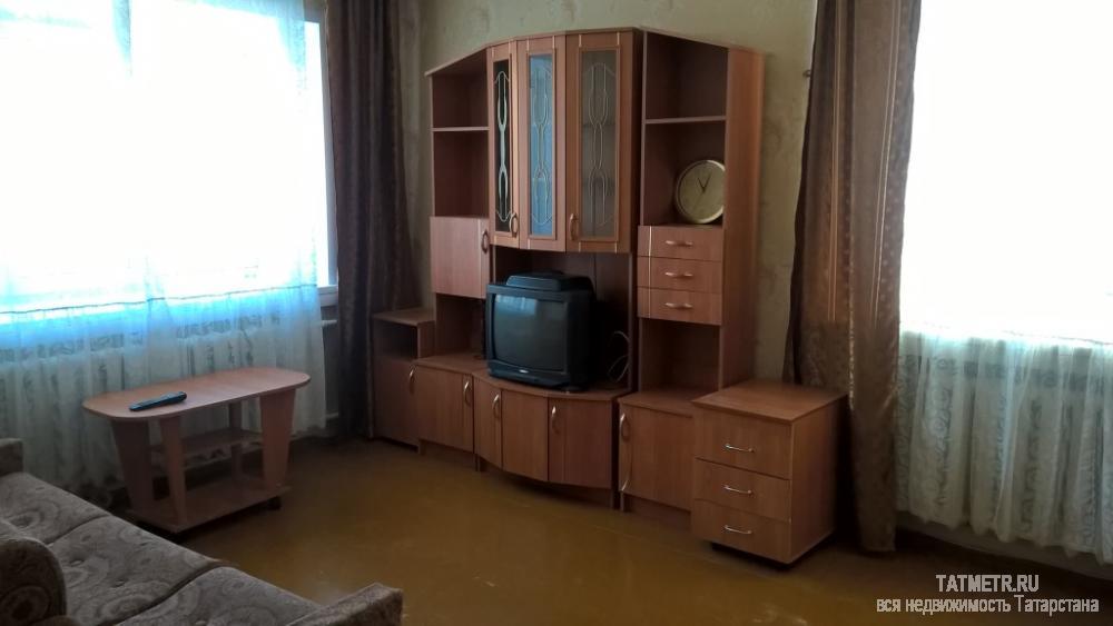 Сдается хорошая однокомнатная квартира в г. Зеленодольск. В квартире имеется вся необходимая для проживания мебель и...