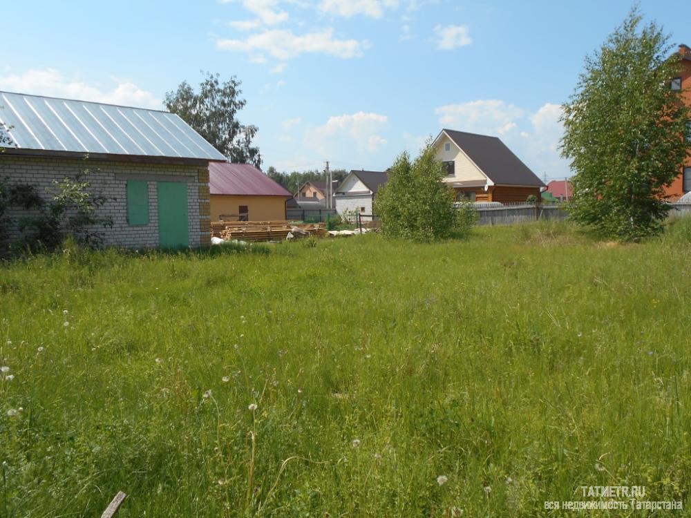 Участок под строительство дома в коттеджном поселке в г. Зеленодольск, в шаговой доступности от центра мкр.Мирный....