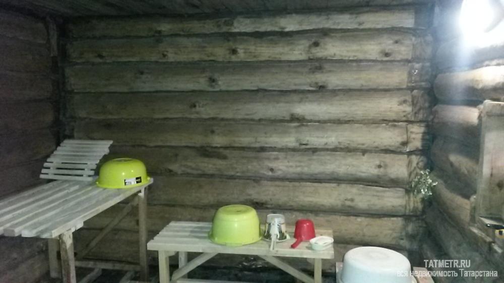 Крепкий бревенчатый дом в г. Зеленодольске, на новом фундаменте 2012 года. Дом большой, два входа, комнаты 15 и 18... - 4