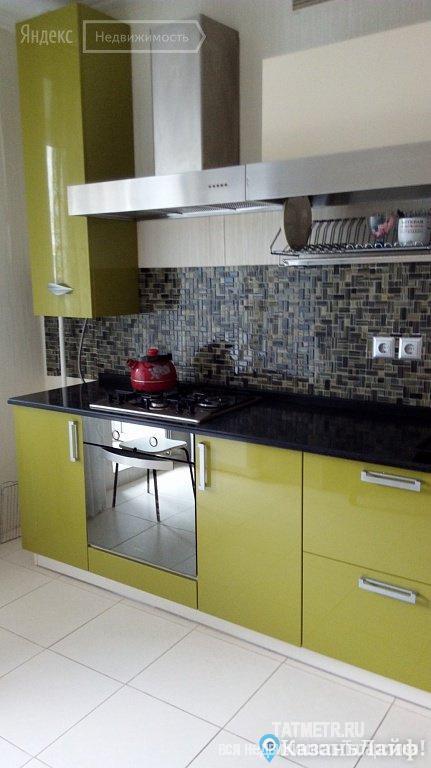 Сдается чистая уютная 2-х комнатная квартира рядом с центром в динамично развивающемся районе по улице Чистопольская....