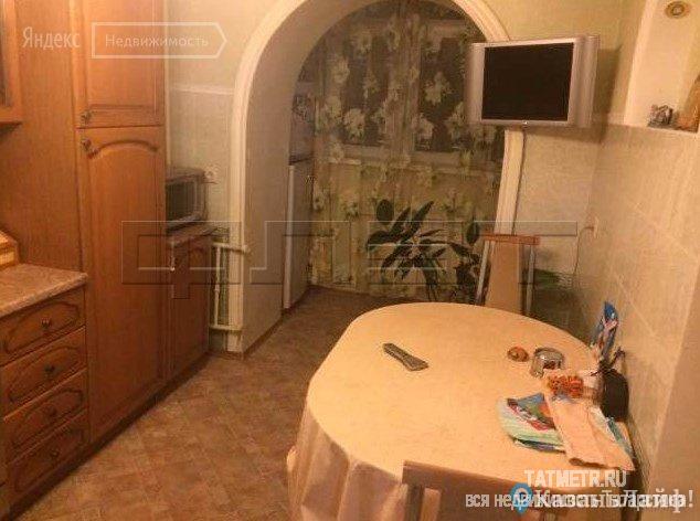 Сдается уютная 3-комнатная квартира в кирпичном доме, расположенном в оживленном и красивом районе города Казани.... - 1