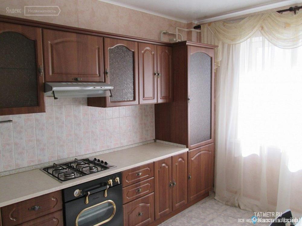 Сдается чистая, светлая 3-комнатная квартира в кирпичном доме, расположенном в спальном районе города Казани. Рядом с... - 4