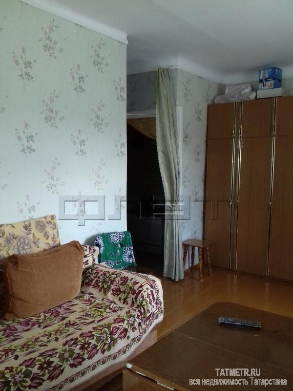 Зеленодольск, город, ул. Тургенева, д.1. Продается 1-комнатная квартира на среднем этаже кирпичного дома,... - 2